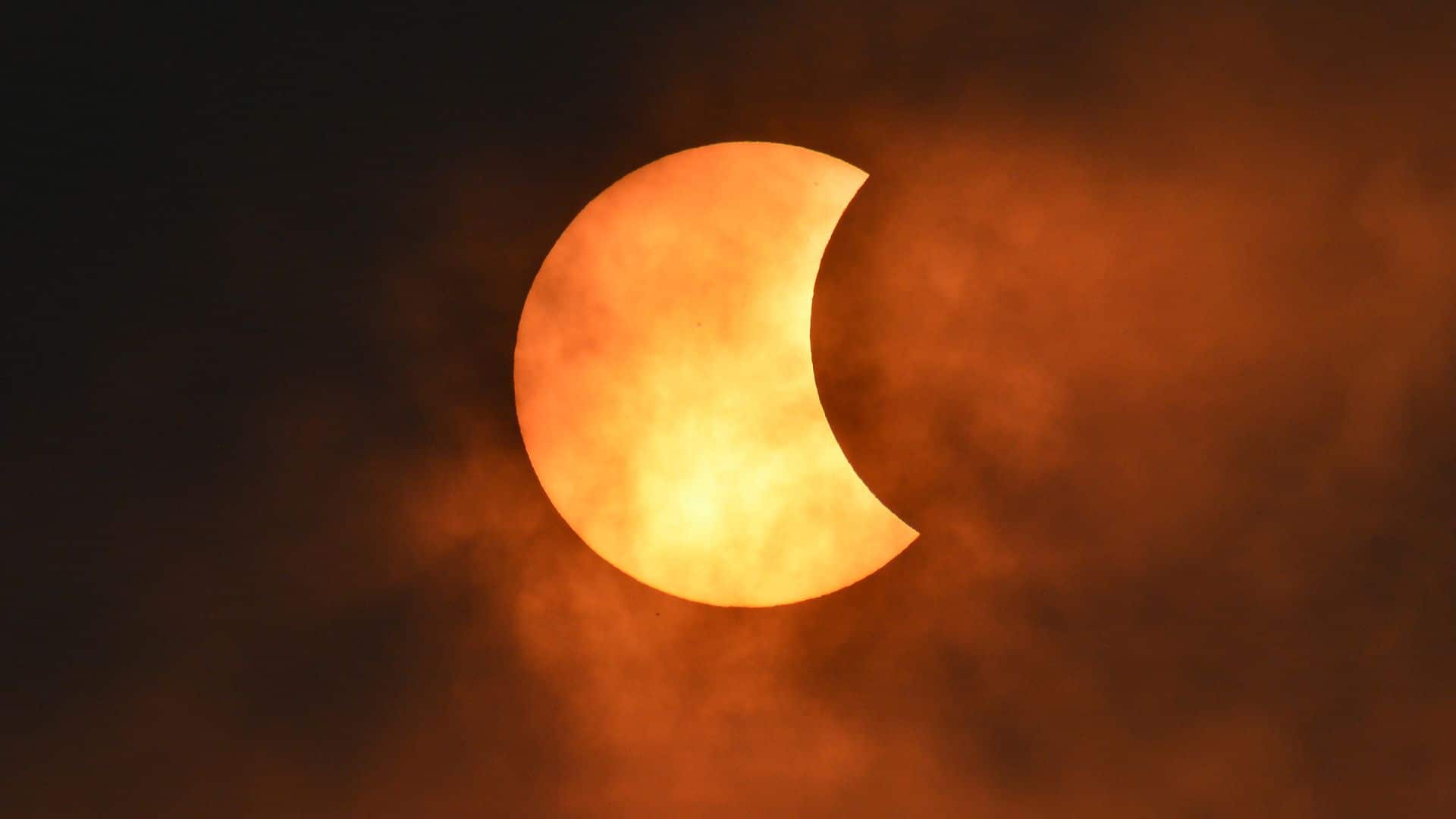NASA's SDO recorded the peak of the solar eclipse in space